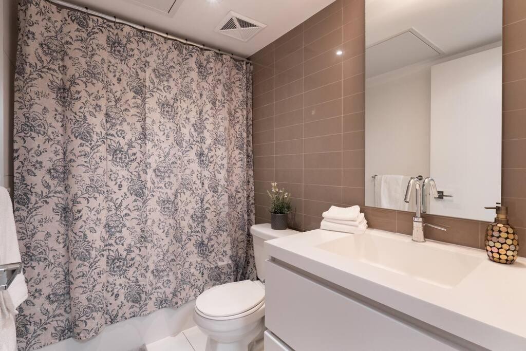 Luxe 2 Bed Suite Downtown Toronto Near Waterfront Exterior foto