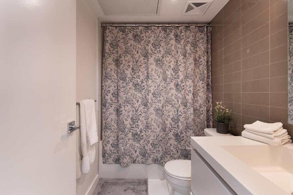 Luxe 2 Bed Suite Downtown Toronto Near Waterfront Exterior foto